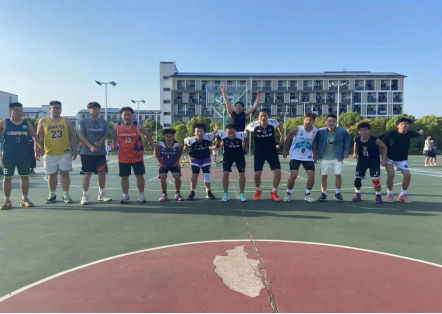 江苏城乡建设职业学院庆“五一”篮球比赛圆满结束